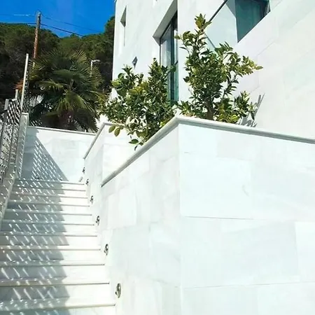 Unica De Marmol Con Piscina Infinita *